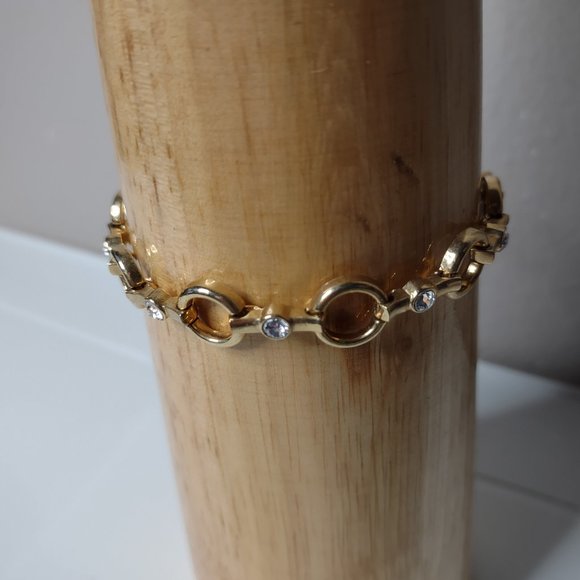 Pretty Gold Tone Avon Bracelet - Picture 5 of 9